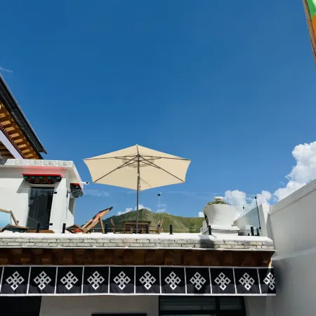 padma gnas tshang