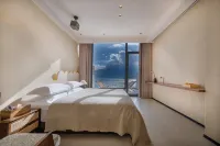 DaLi Jiuyu · Seaside and Mountain View at Dusk · Courtyard Vacation Boutique Stay (Erhai Lake) - en bord de mer