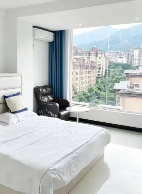 Yuanyang Hongyue Hotel - parkir