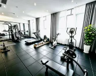 Echarm Hotel (Qingyang Xiaoshizi Jiefang Dong Road) - parking