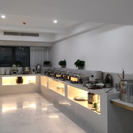 Xana Hotelle Hotel (Anyue Shiku Digital Exhibition Center)