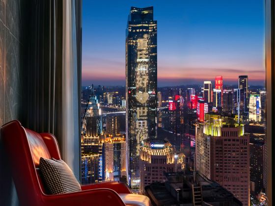 The Move River View Hotel (Chongqing Jiefangbei Hongyadong)
