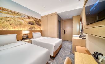 Yellow River Entering the Sea Select Hotel