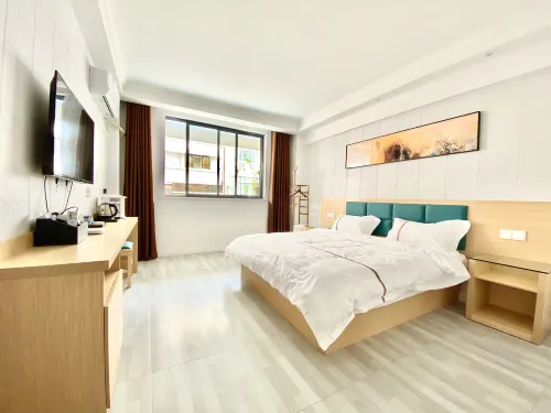 Xiantao Ganquan Fashion Hotel - Pet friendly