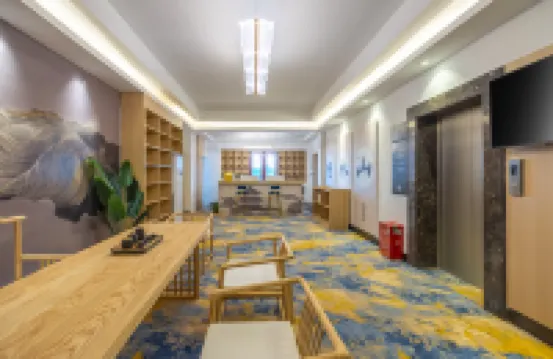 Yueyang Xiaoxiang Pearl Hotel (Yueyang Building Scenic Area)