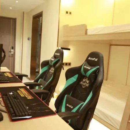 Fuping 3+ Internet Cafe Homestay