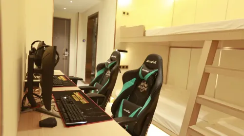 Fuping 3 Net Cafe Hotel