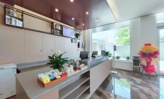 Manya Hotel (Rongcheng Baiyangdian High-speed Railway Station Branch)