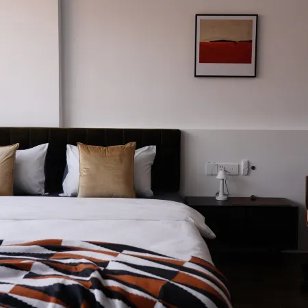 Homestay above wet market Отели рядом с достопримечательностью «Башня Dongxi»