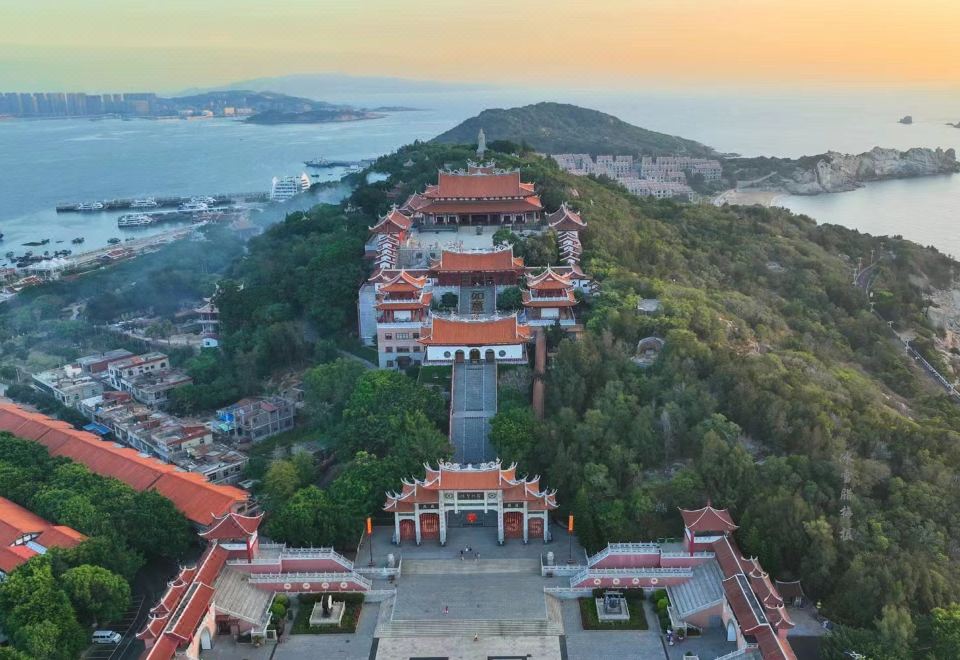 Meizhou Island Moon Tower Homestay