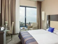 IntercityHotel Hamburg Dammtor Hotels near Hoheluft-West