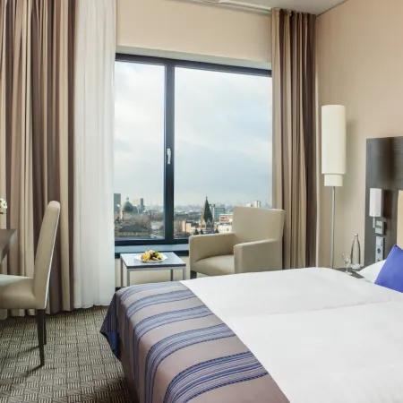 IntercityHotel Hamburg Dammtor Отели рядом с достопримечательностью «Торгово-выставочный центр Гамбурга»