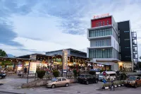 Beverly Hotel Hotels near First Galleria