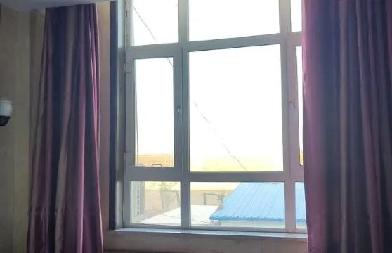 吉木薩爾鴻泰商務賓館