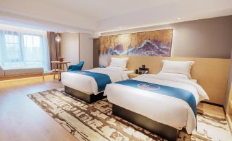 Huaxin Hotel (Wuhan Jinyinhu 5th Ring Sports Center)