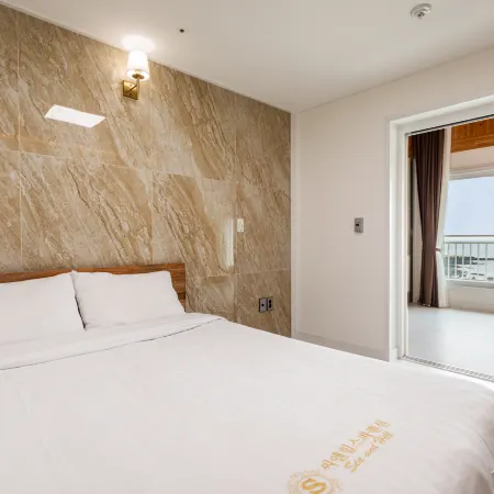 Aewol Oceanstay Отели рядом с достопримечательностью «Публичная библиотека в городе Эволь»