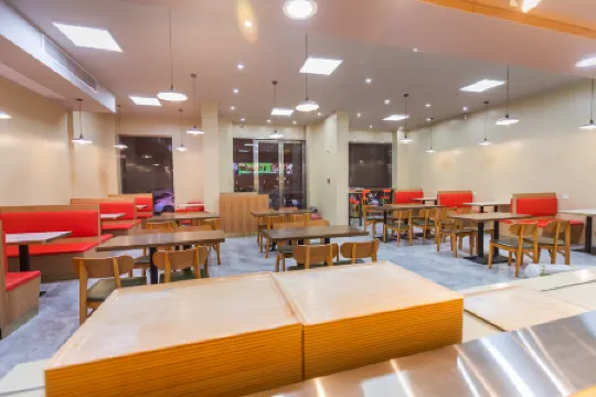 GELI Hotel (Hepu Meirenyu Square)