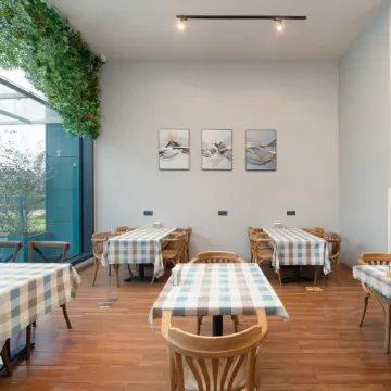 Guigang Railway Station UEASY Hotel