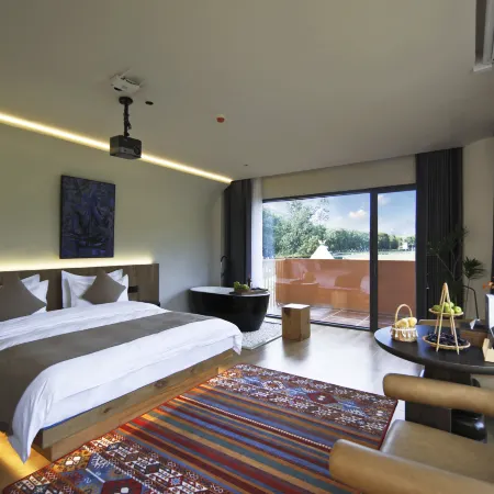 Miyunye Luxury Private Tang Homestay (Kangding Branch)