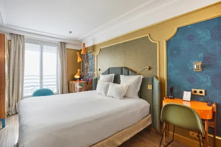 Idol Hotel