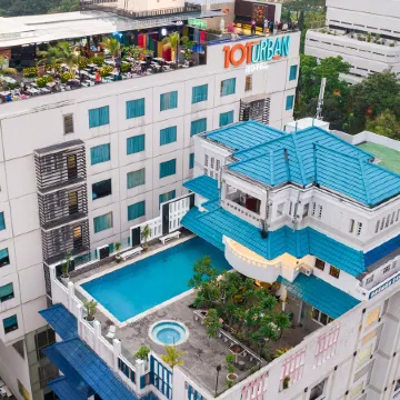 1O1 Urban Jakarta Thamrin Отели рядом с достопримечательностью «Дворец Мердека»