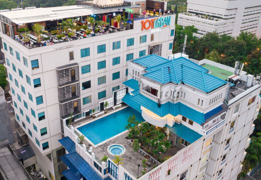 5. 타케스 맨션 &..