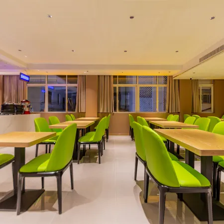 HiFashion Hotel