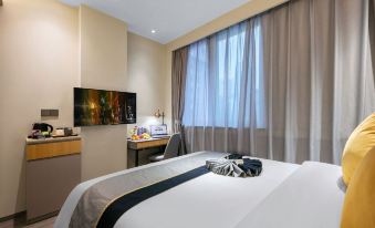 Homeinn Selected Hotel (Huzhou Hongqi Road Yishang Street)