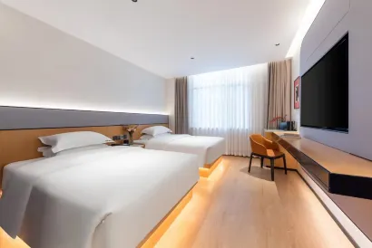 Ruifeng Hotel (Huangshi North Railway Station)