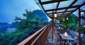 Elephant Trunk Hill Hotel