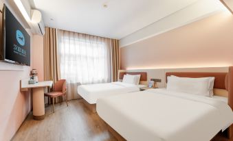 HanTing Hotel (Xi'an Bell Tower North Street Subway Station)