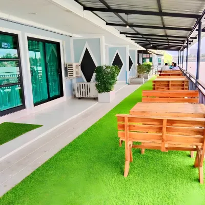 Chaiyai River Front Hotel Hotels near Wat Chedi (Ai Khai)