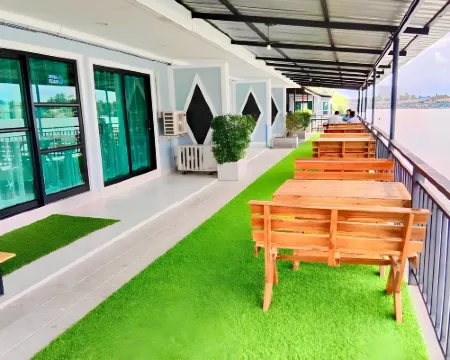 Chaiyai River Front Hotel Hotels in Sichon
