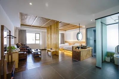 Ketohai Swan Home