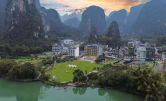 Indape Into Landscape(Yangshuo Ten-miles Natural Gallery Yulong River )