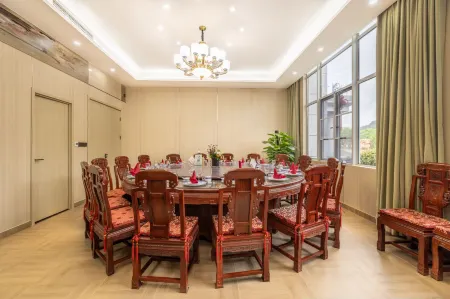 Jing'an Jiuling Yifeng Hotel