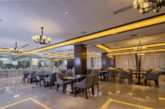 Lichuan Youcheng Hotel (Lichuan Tenglong Cave Visitor Center Branch)