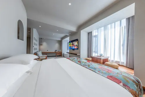 Pu'er Senquan Inn (Tea Horse Ancient City Scenic Area)