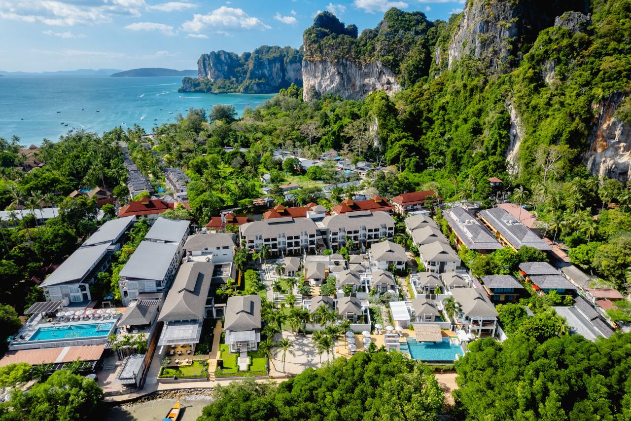 Шикарная обстановка отеля Bhu Nga Thani Resort & Spa 4* Отели на Рейли Бич