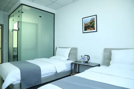 Yunfeng Homestay Отели рядом с достопримечательностью «The Red Flag Canal Scenic Area»