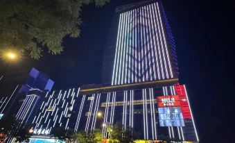 Yuanxuan Hotel (Yuantianhong Square High-speed Railway Station)