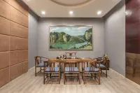 Western Wealth Boutique Hotel