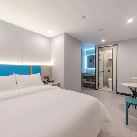 Yimeng Business Apartment (Guangzhou Gangding Subway Station Taikoo Hui Branch) Отели рядом с достопримечательностью «Станция метро Gangding»