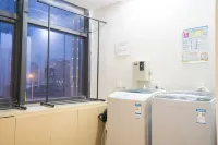 Strolling through the Cloud Hotel (Lihao Caizhi Plaza Branch) - 2 étoiles