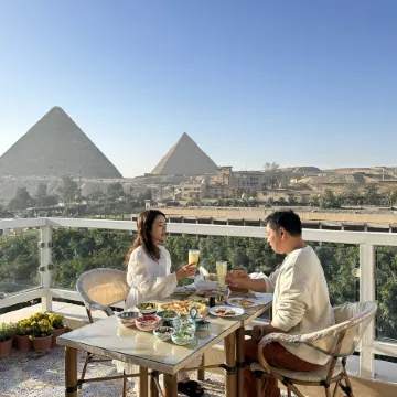 Doudou Pyramids View Hotel