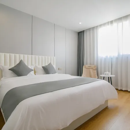 Qingyou Sharing Hotel (Monument to the people's Liberation Store