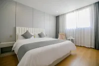 Qingyou Sharing Hotel (Monument to the people's Liberation Store