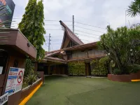 Victoria Court Hillcrest Hotels in Pasig