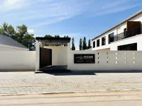 Nilka County Liangyan Zhuyu Homestay