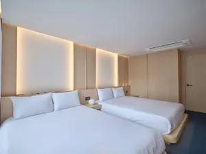 UH 스위트 더 강남